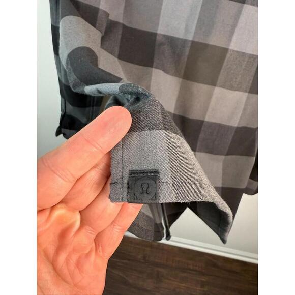 Lululemon Flannel Shirt Masons Peak Gray & Black Plaid Men's Large Zip Pocket - Picture 4 of 6
